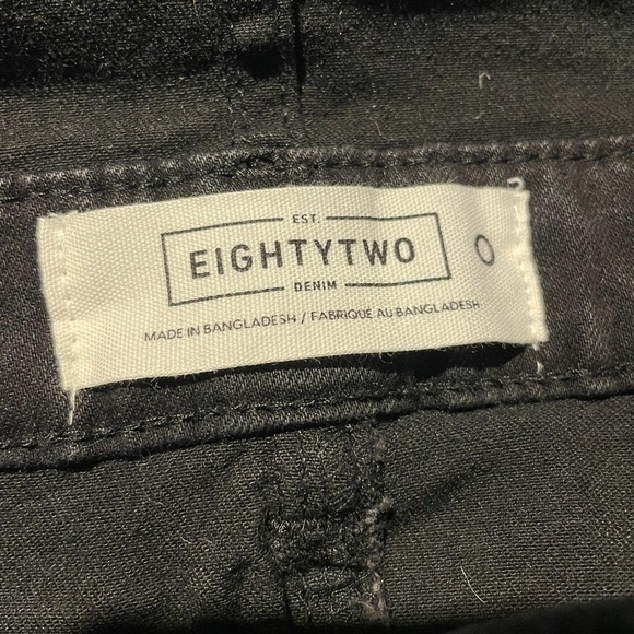 Black Denim Overall Short 🖤 - Picture 6 of 10